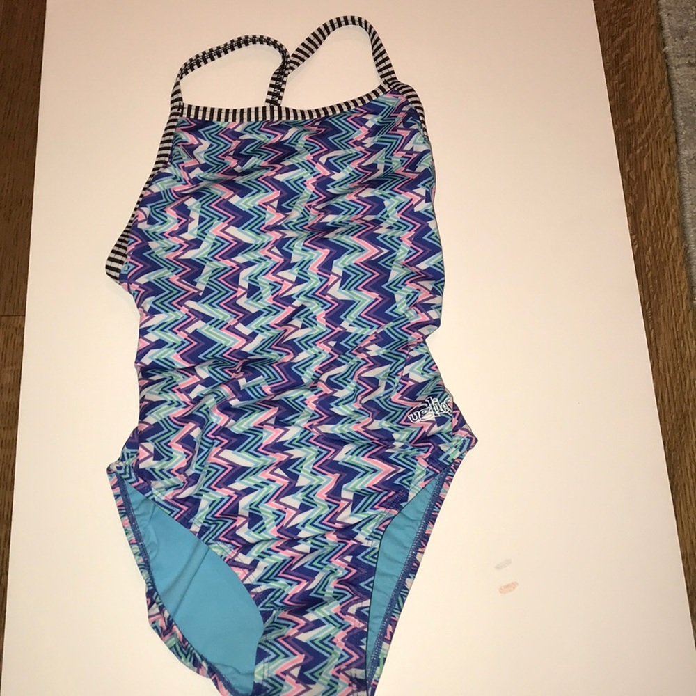 A baiting suit